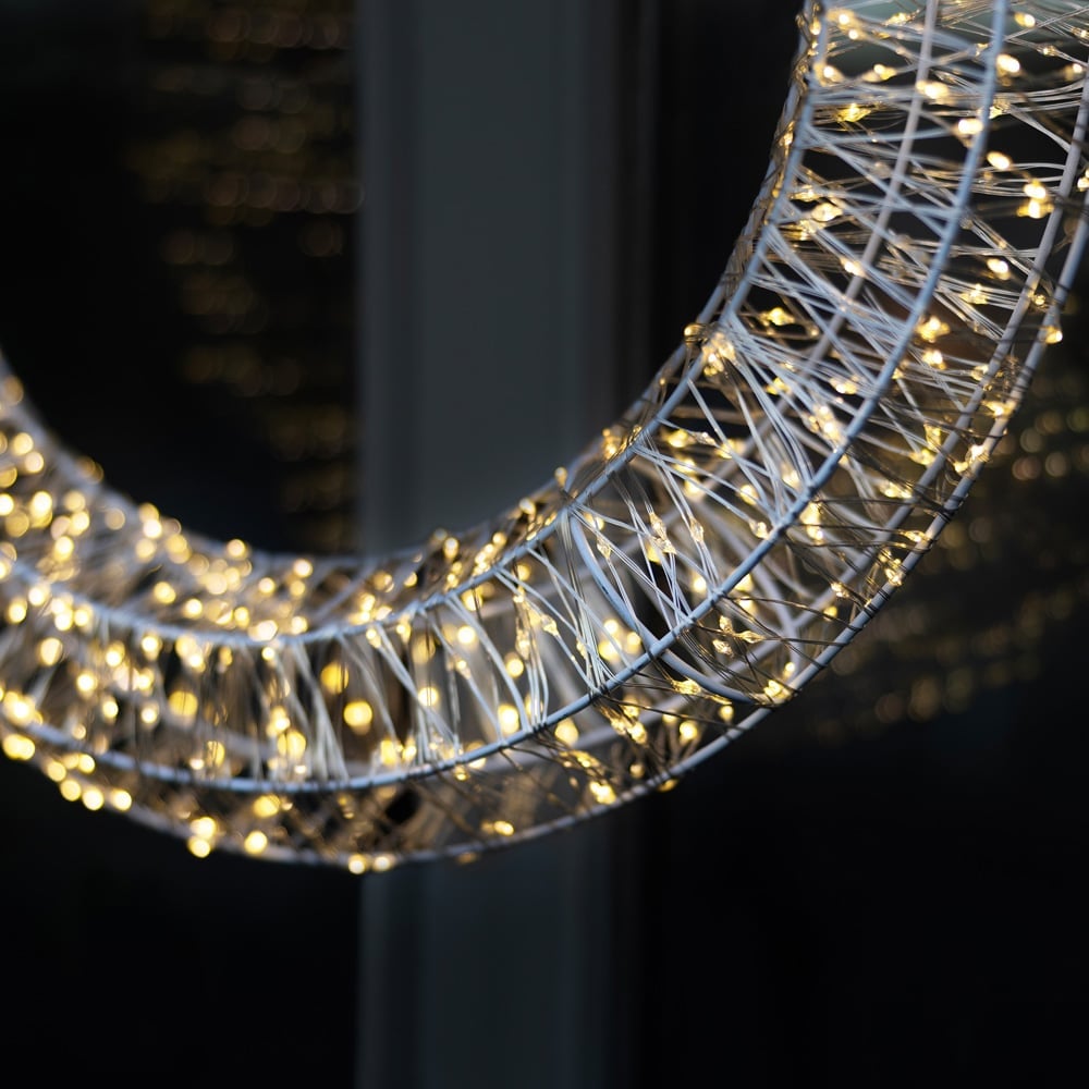 Charles Bentley Light Up Christmas Wreath 50cm Image 5