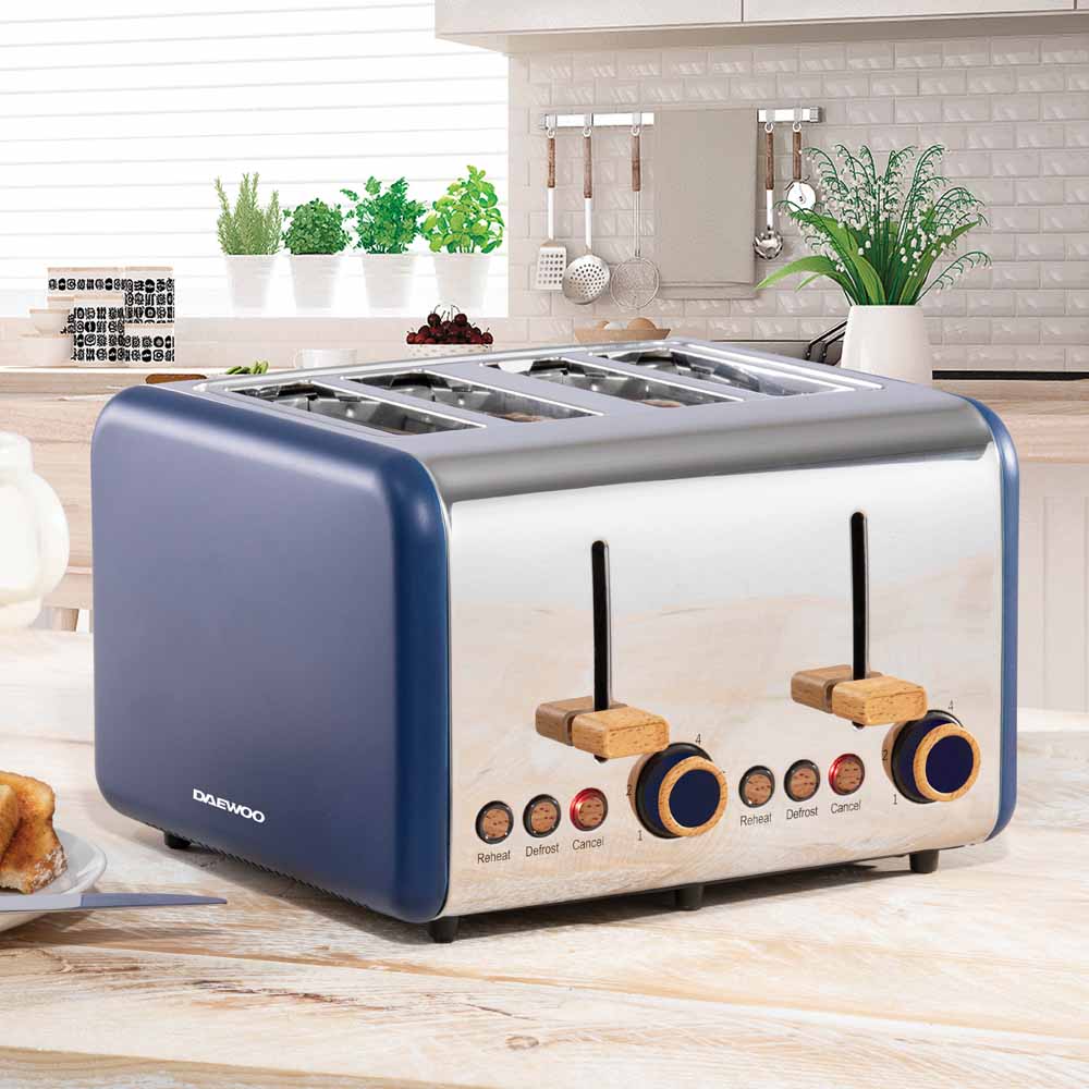 Daewoo Blue Skandia 4 Slice Toaster Wilko