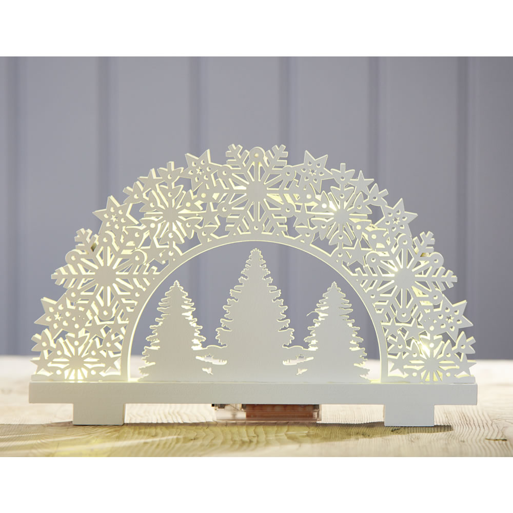 Wilko Alpine Home Wooden Light-Up Scene Christmas Decoration Image 3