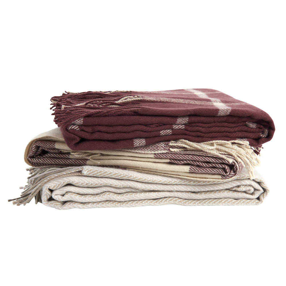 Wilko Natural and Burgundy Woven Check Throw 130 x 170cm Image 4