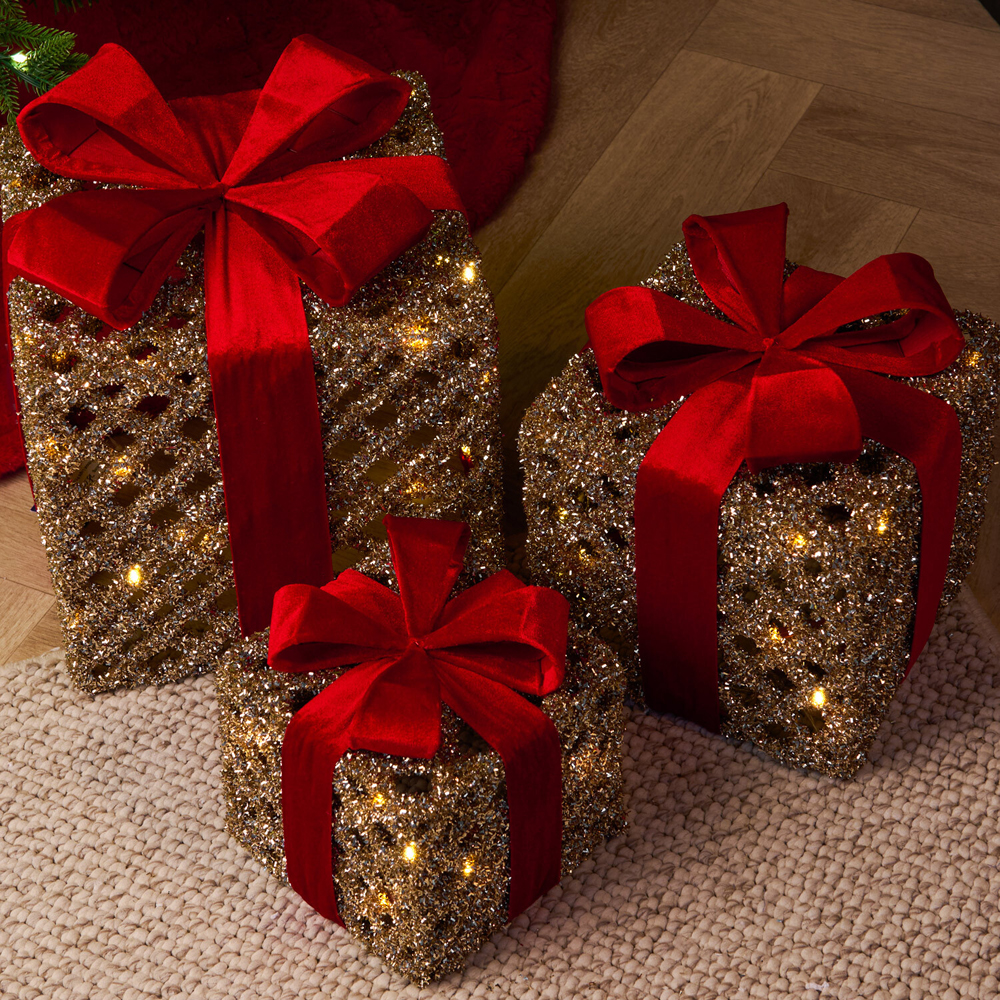 Set of 3 LED Red and Gold Presents Image 2