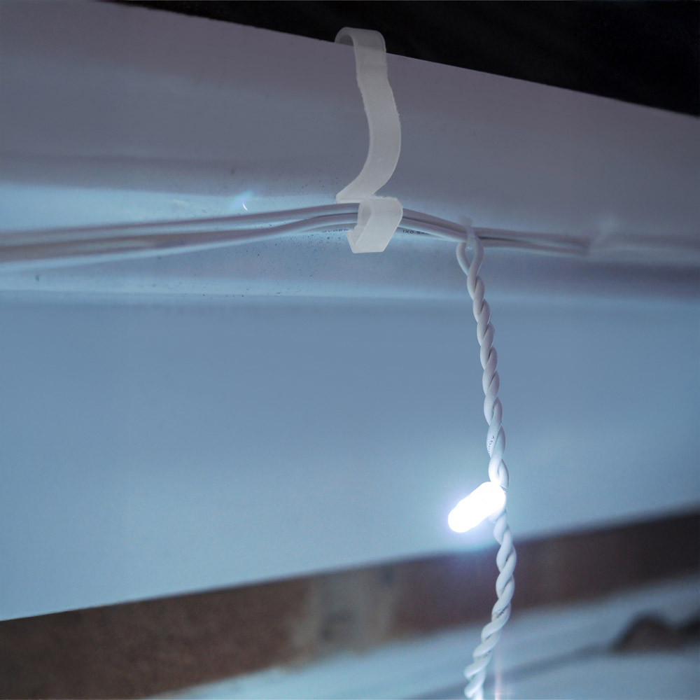 Xmas Haus White 16 Piece Gutter Hook Set Image 3