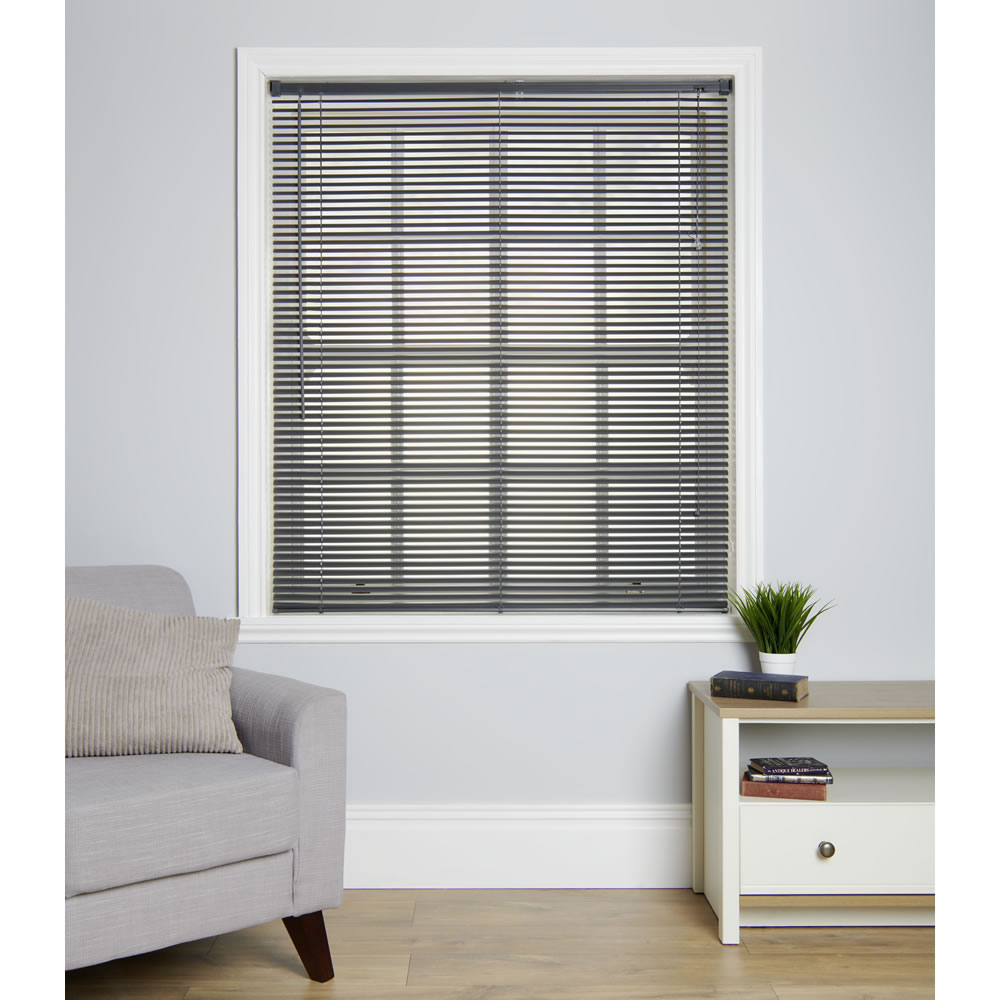 Wilko Venetian Vinyl Blind Grey 90 x 160cm Image 1