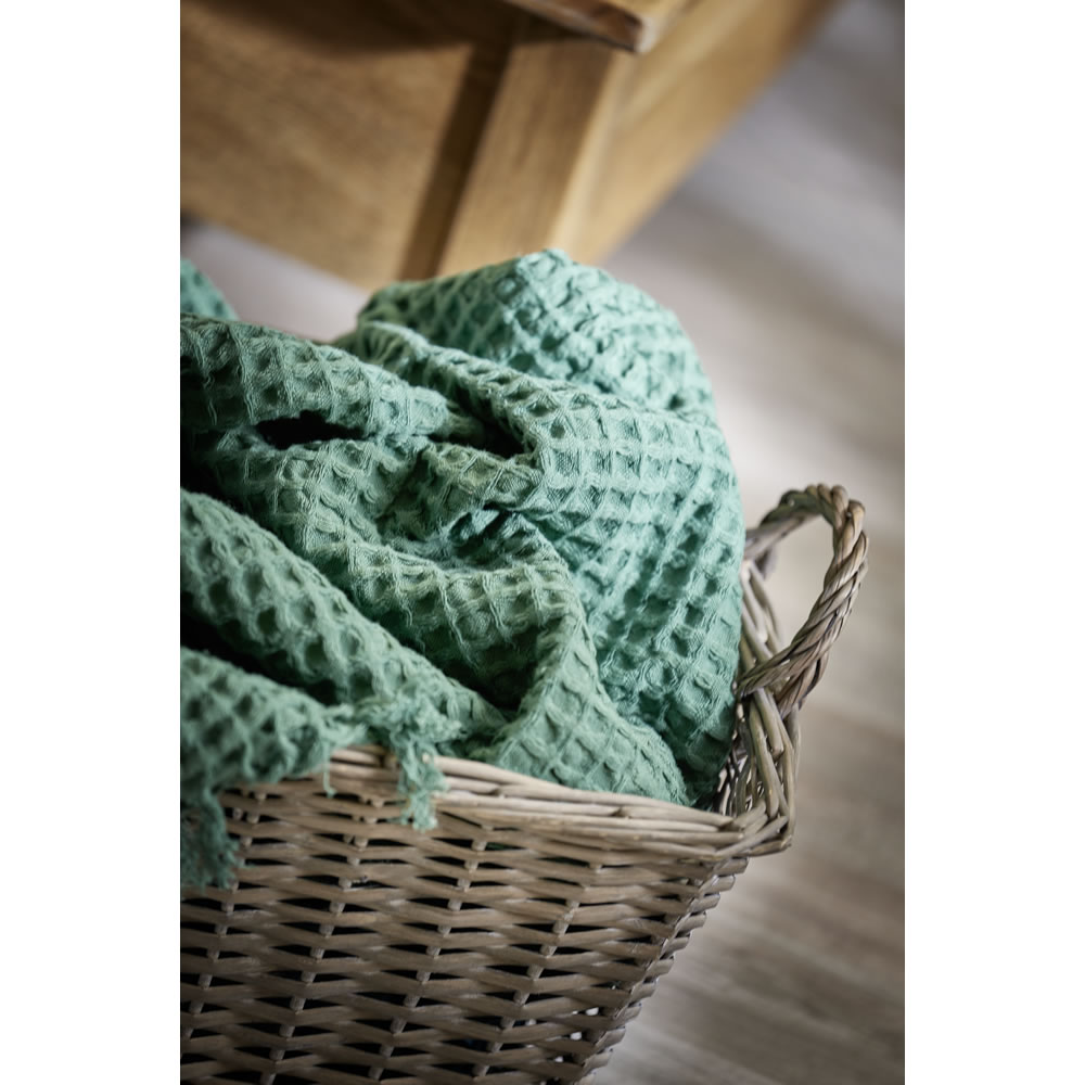 Wilko Waffle Throw Green 125 x 150cm Wilko