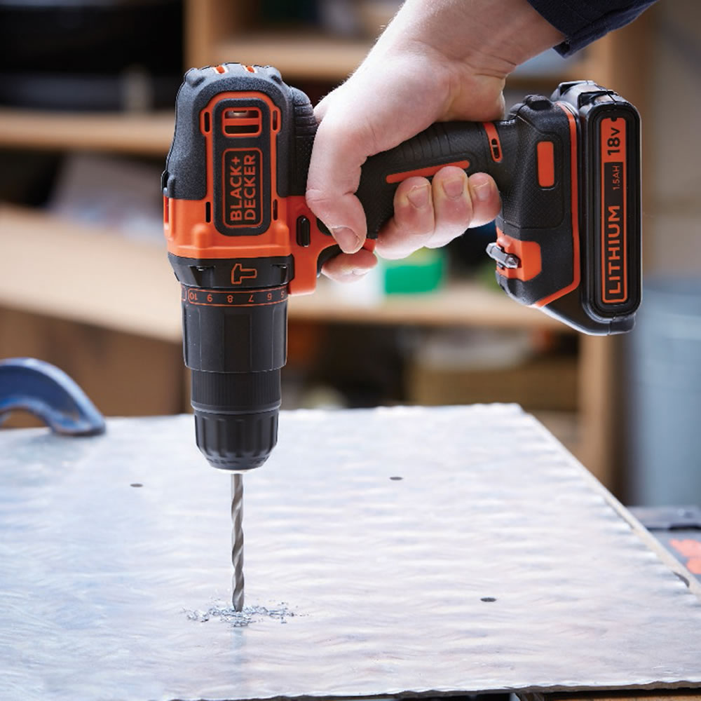 Black & Decker 18V 400mA Lithium-Ion Hammer Drill with Battery and Kit Box Image 4