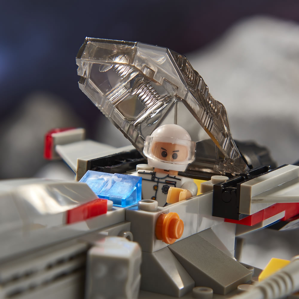 Wilko Blox Space Ship Medium Set Wilko