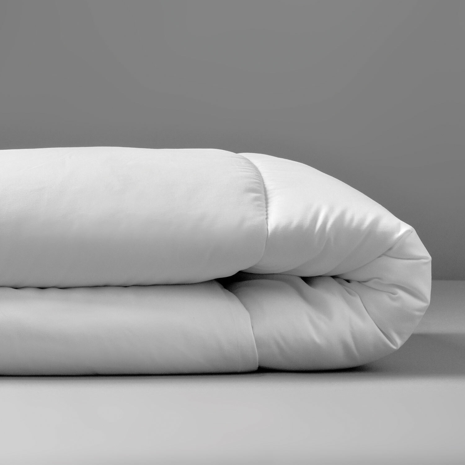 Slumberdown Double White Climate Control Duvet 10.5 Tog Image 3