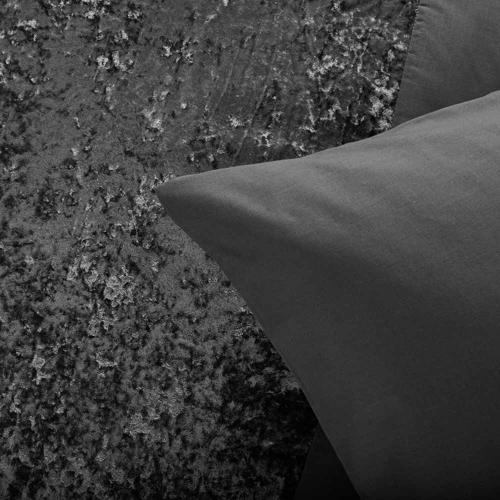Wilko King Charcoal Crushed Velvet Duvet Set Image 2