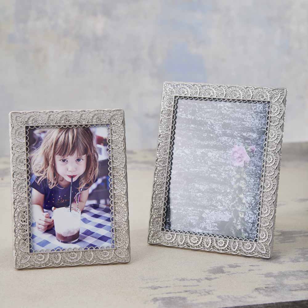 Wilko Silver Lace Effect Photo Frame 6 x 4 Inch Image 4