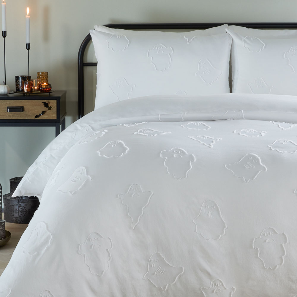 Duvet Day Super King Size Ghostly Ghouls Soft Touch Tufted Duvet Set Image 3