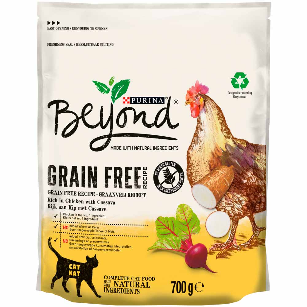 Beyond Grain Free Dry Cat Food Rich in Chicken 700g Image 2