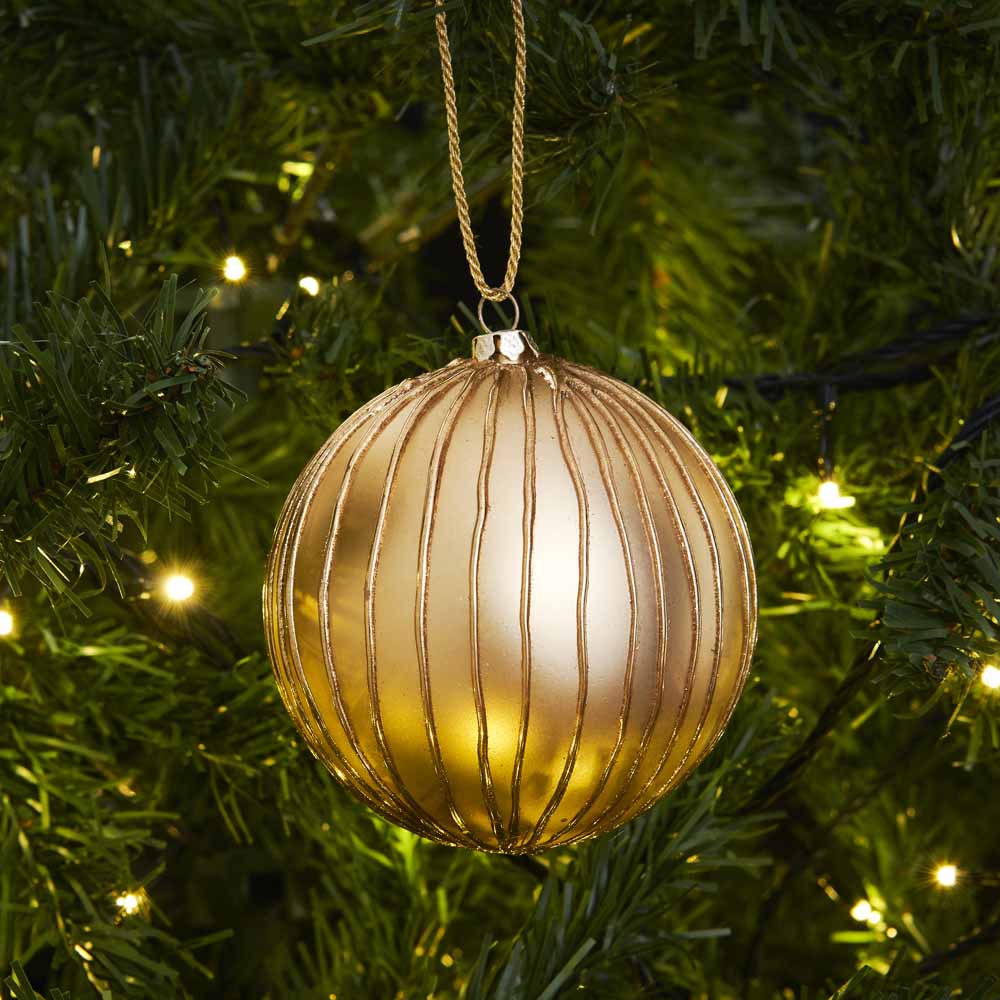 Wilko Luxe Gold Ribbed Bauble 6 Pack Image 3