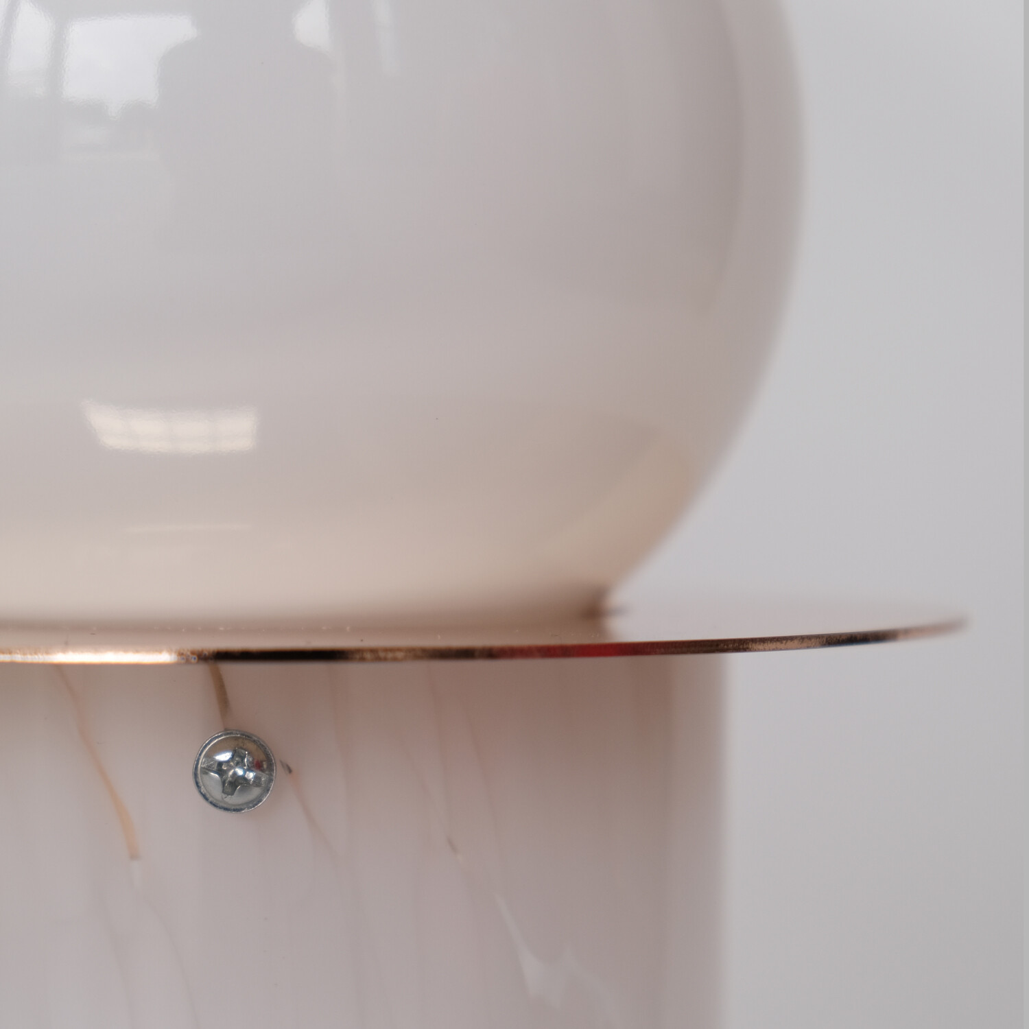 Gesina Table Lamp - White Image 3
