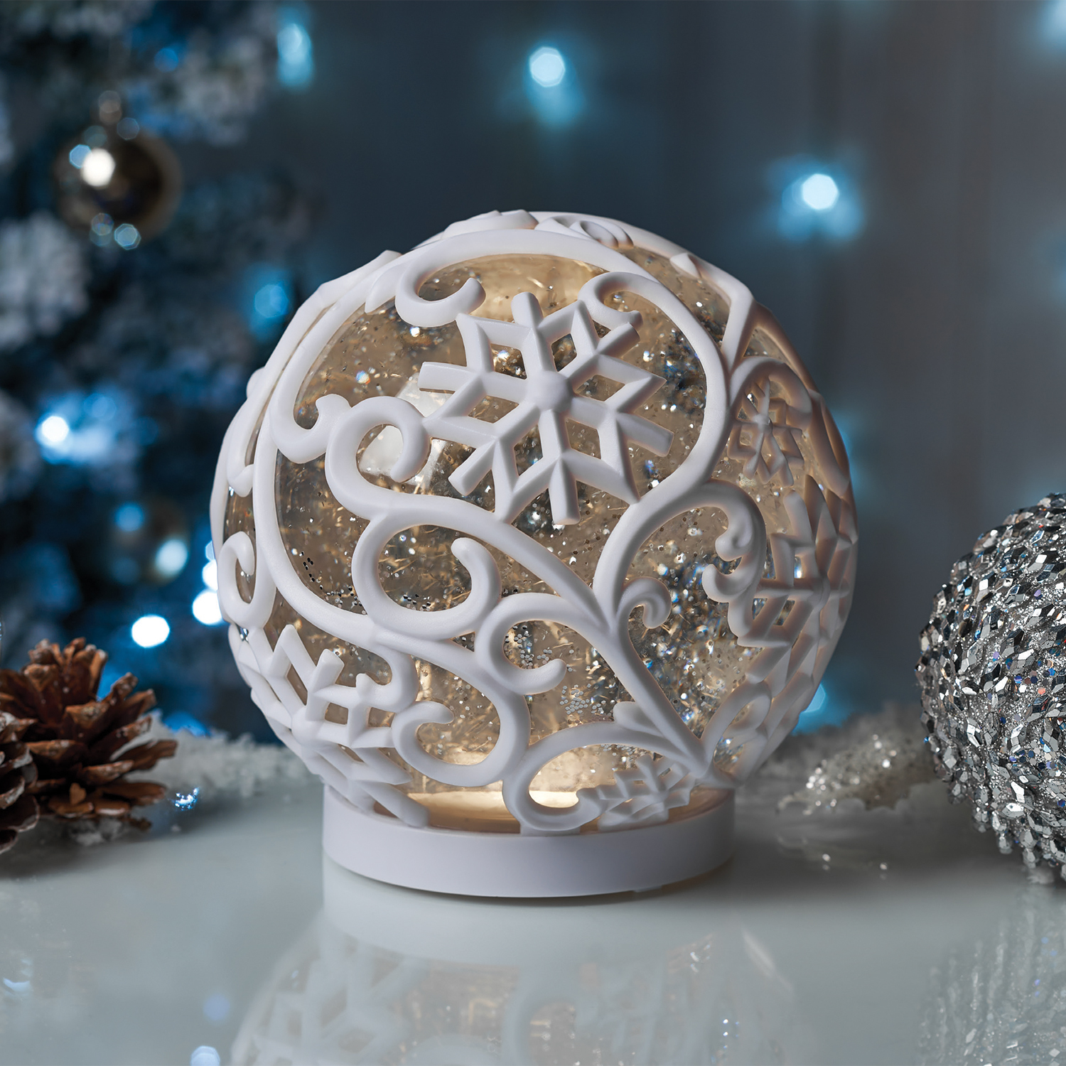Alpine Lodge Snowflake LED Water Globe Decoration Image