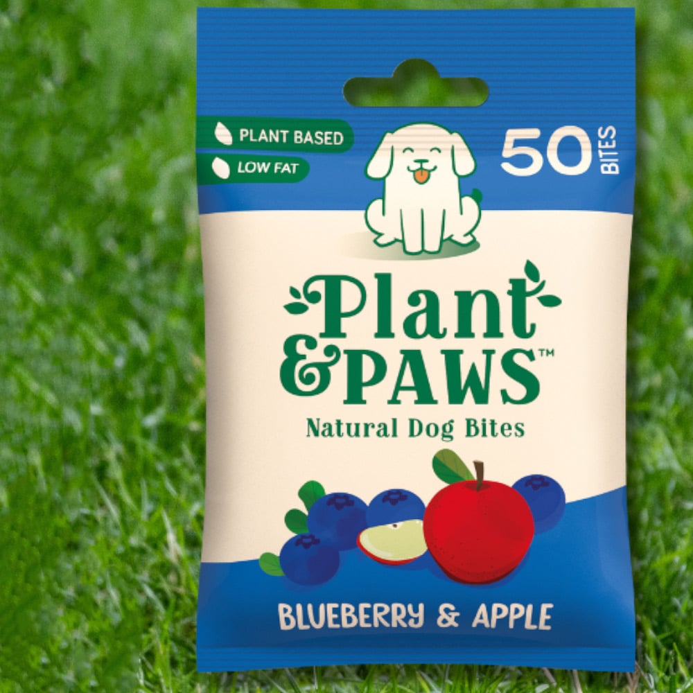 Plant & Paws Blueberry & Apple Natural Dog Bites 50 Pack Image 5