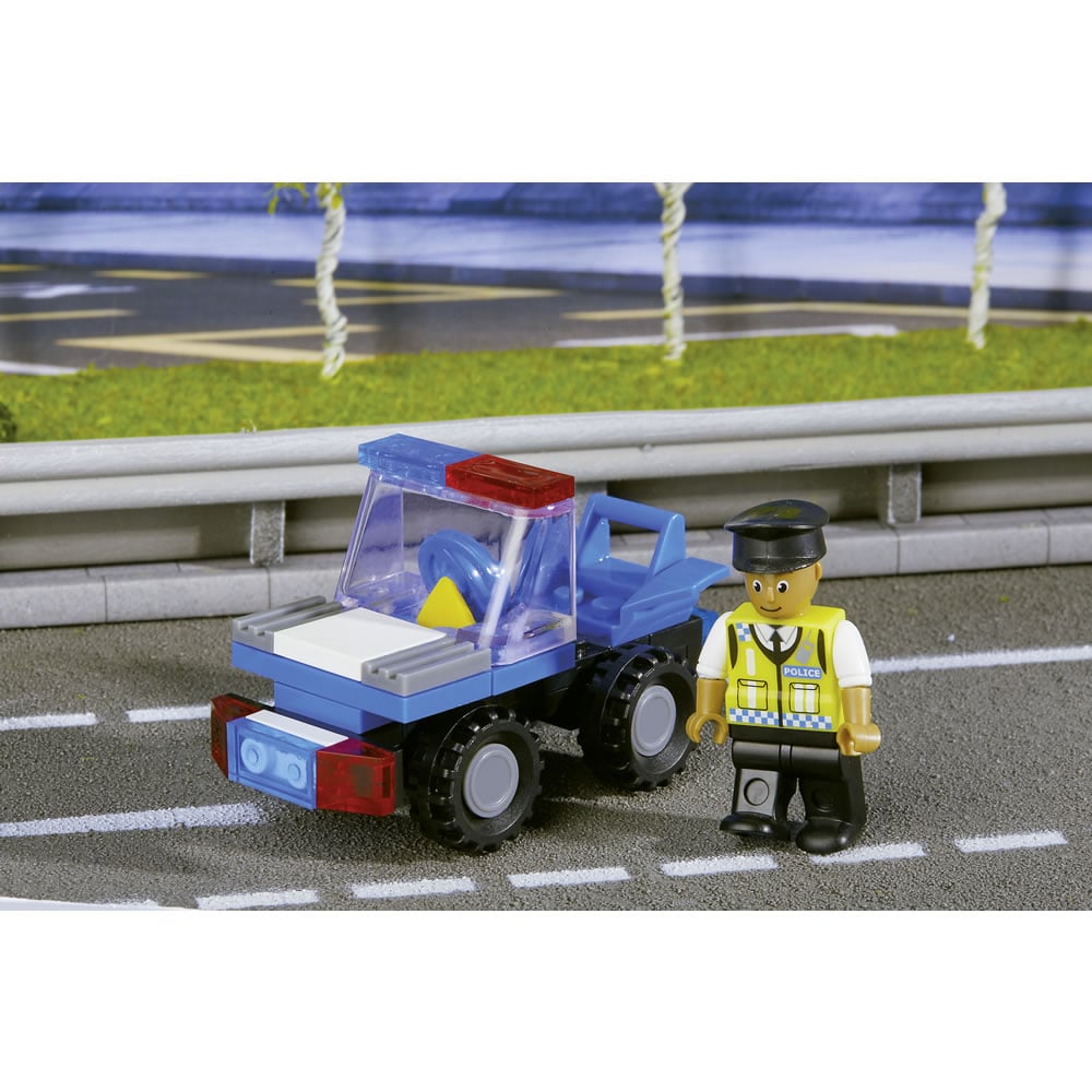 Single wilko Blox Emergency Vehicle Starter Set in Assorted styles Image 6