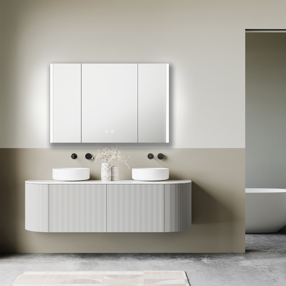 Sorrelis Boreal 3 Door Tunable LED Mirror Cabinet 70 x 105cm Image 4