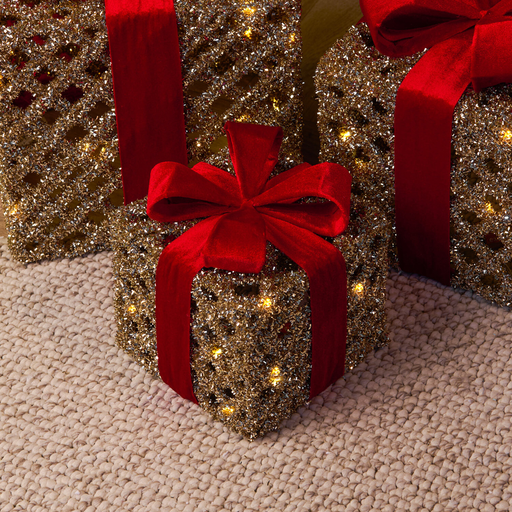 Set of 3 LED Red and Gold Presents Image 3
