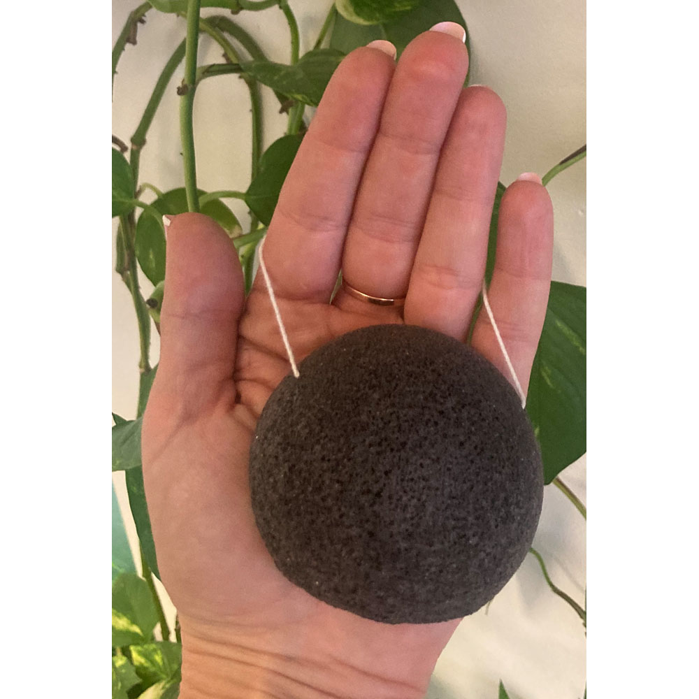 Avilo Charcoal Infused Facial Cleansing Sponge 2 Pack Image 2