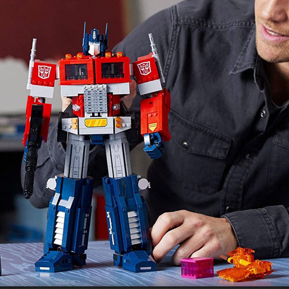 LEGO 10302 Optimus Prime Set Image 8