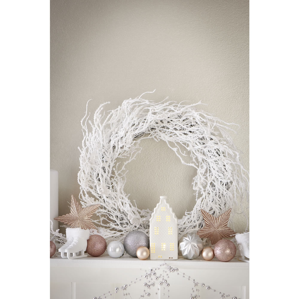 Wilko Winter Wonder White Sparkle Twig Christmas Wreath Image 2