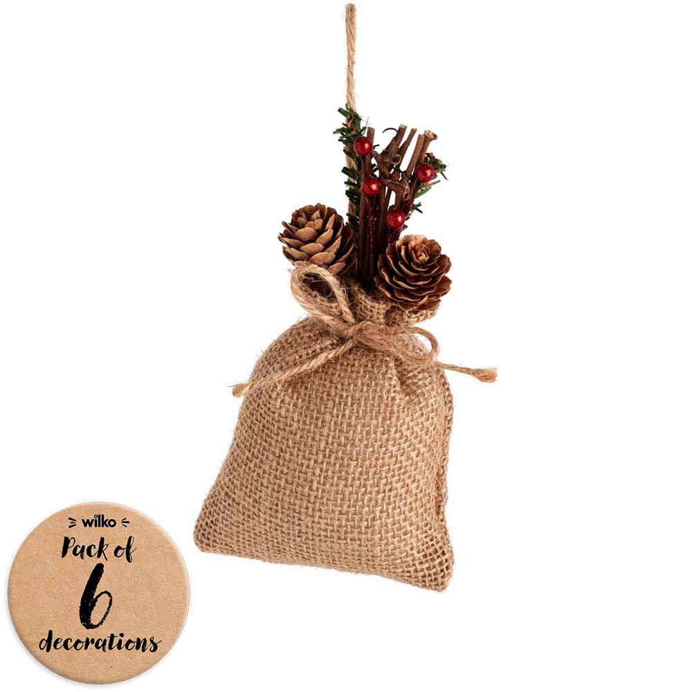 Wilko Cosy Hessian Gift Sack Christmas Decorations 6 Pack Image 1
