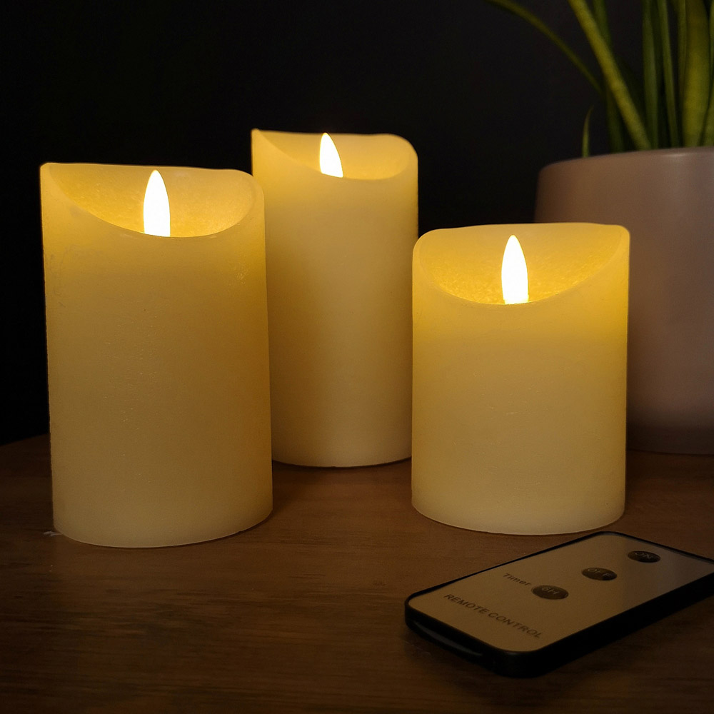 Samuel Alexander Flickering 3 Piece LED Christmas Candle Set with Timer Image 6