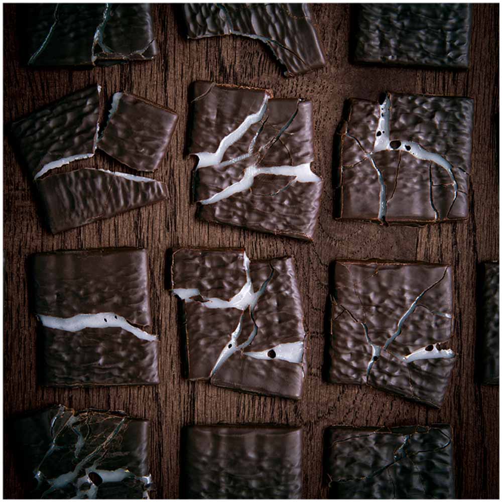 After Eight Dark Mint Chocolate Carton Box 300g Image 6