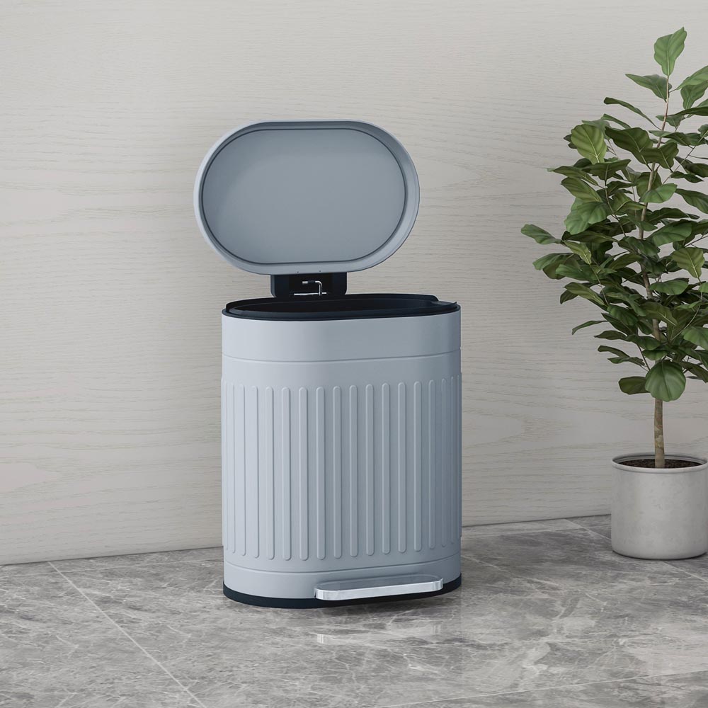 HOMCOM Light Grey Metal Pedal Kitchen Bin with Soft Close Lid 20L Image 4