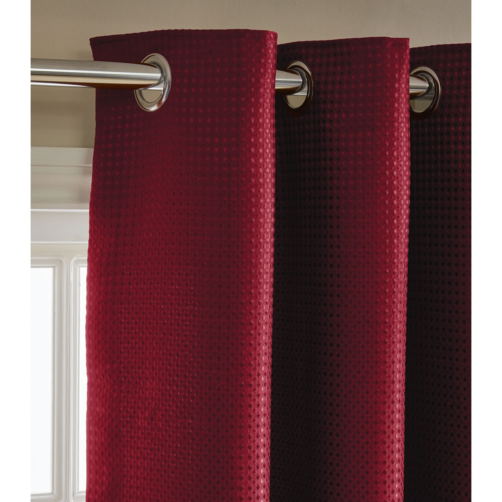 Wilko Red Waffle Weave Lined Eyelet Curtains 167 W x 137cm D Image 2