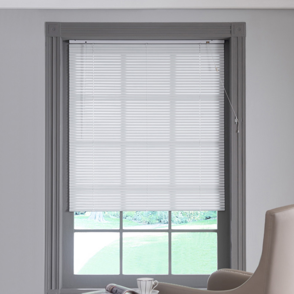 Homemaker White Aluminium Venetian Blind 180 x 160cm Image 1