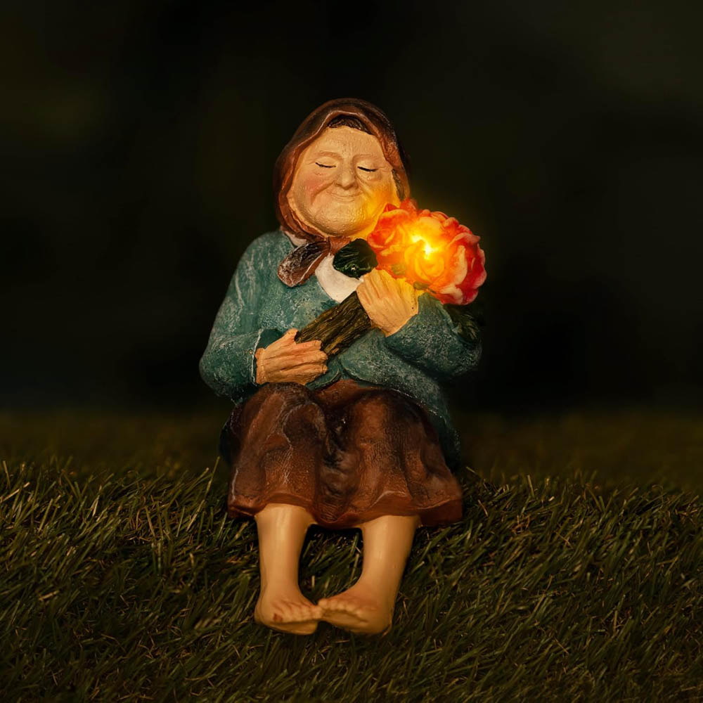 Marco Paul Light Up Solar Grandmother Statue Garden Ornament Image 7