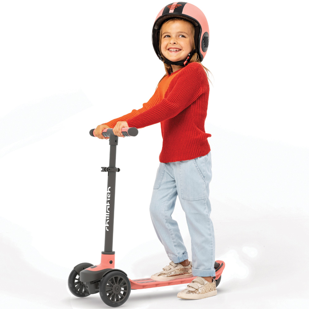 Chillafish Scotti Glow Flamingo Lean-to-Steer Scooter with LED Wheels Image 4