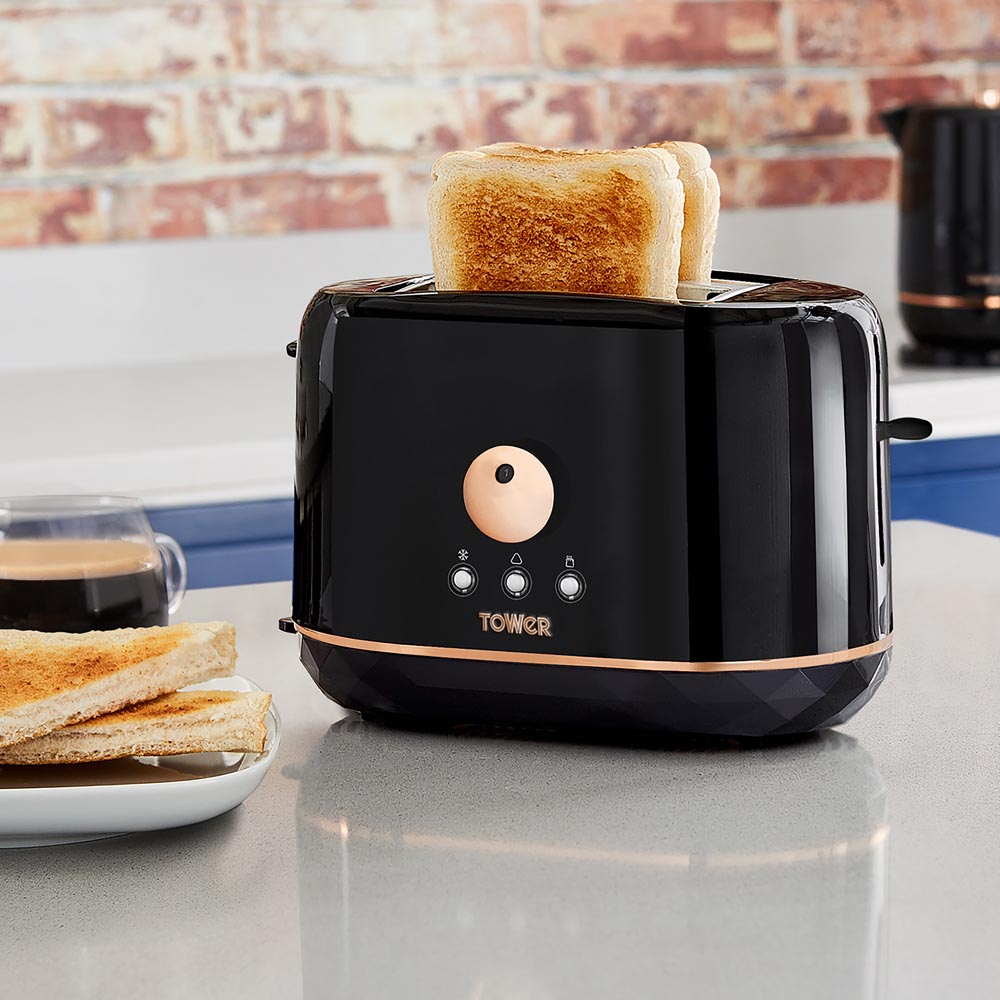 Tower Rose Gold 870W 2 Slice Toaster Image 3