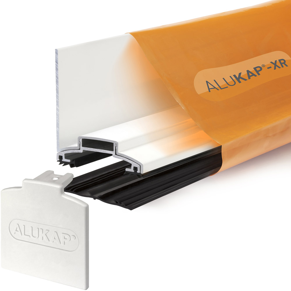 Alukap-XR White Wall Bar 3.0m with 55mm Rafter Gasket Image 1