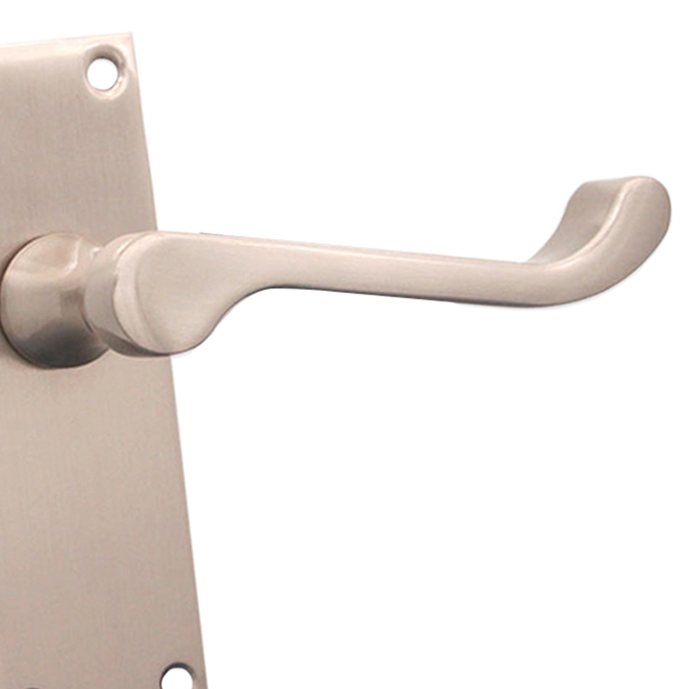 Spira Brass Victorian Satin Nickel Scroll Latch Lever Door Handle 2 Pack Image 2