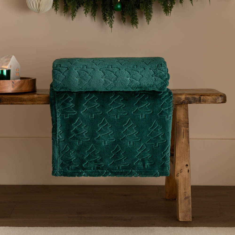 Furn Emerald Festive Trees Fleece Throw 140 x 180cm Image 2