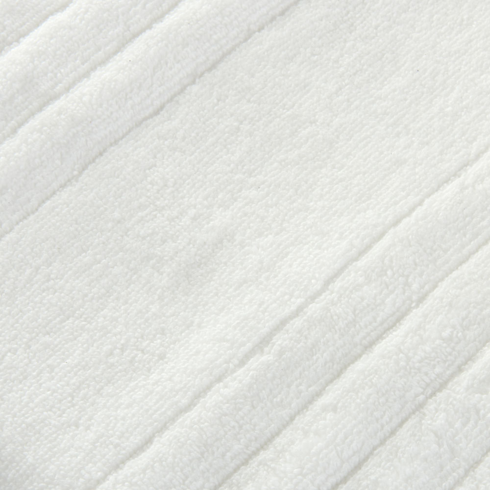 Wilko Ribbed Texture Cotton and Bamboo Fibre White Bath Towel Image 3