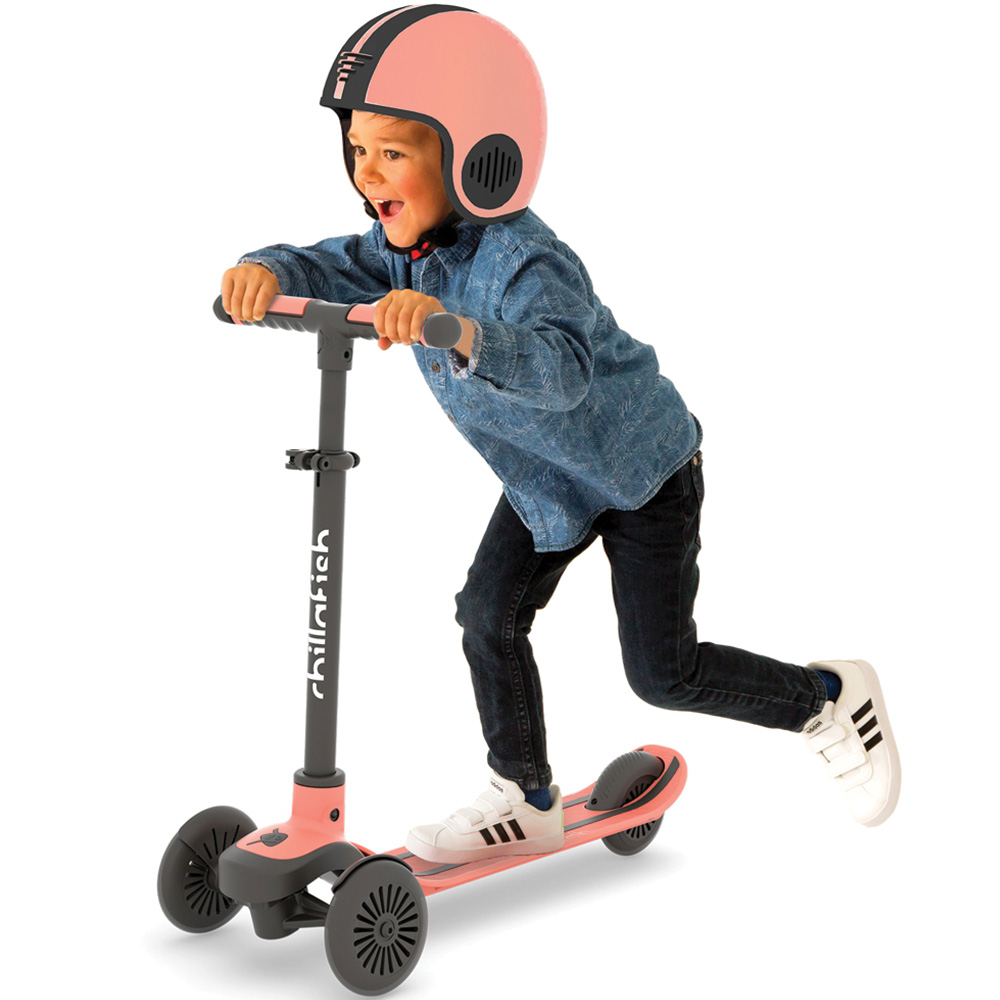 Chillafish Scotti Flamingo Lean-to-Steer Scooter Image 3