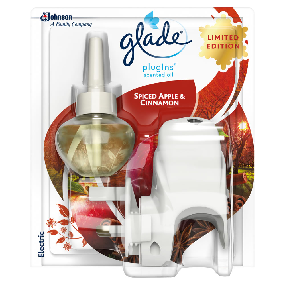 Glade Plugins Spiced Apple and Cinnamon Air       Freshener Starter Kit 20ml Image