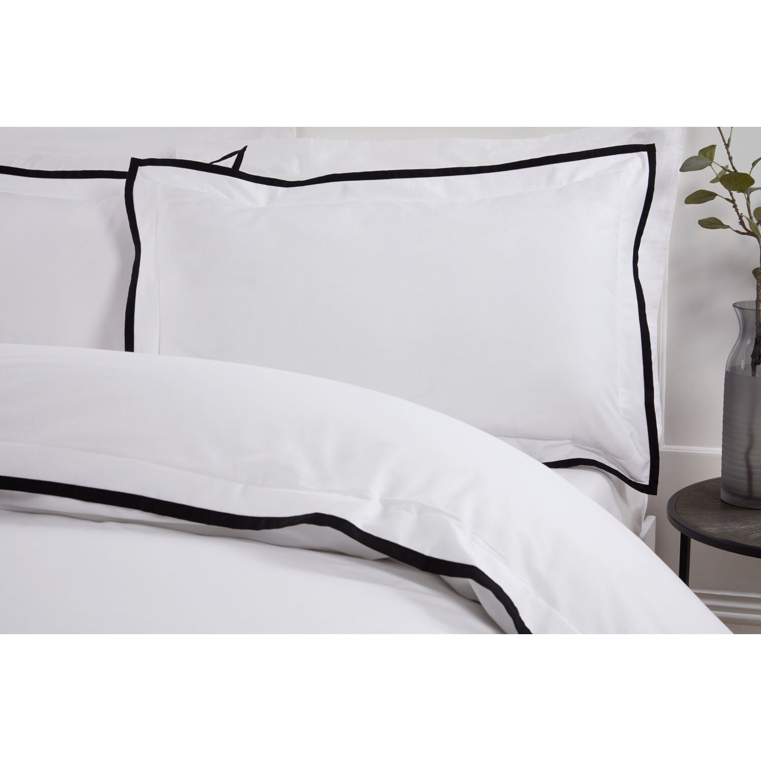 Divante Alston King Size White Oxford Trim Duvet Cover Image 3