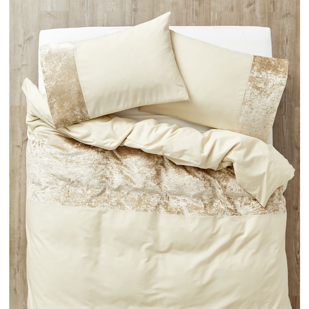 Wilko Crushed Velvet Effect Gold Easy Care Double Duvet Set Wilko