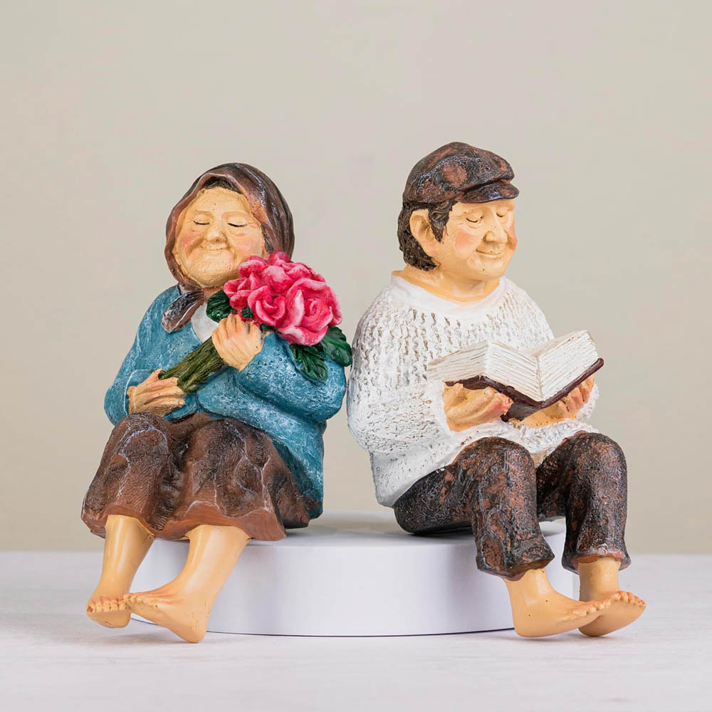 Marco Paul Light Up Solar Grandparents Statue Garden Ornament Image 4