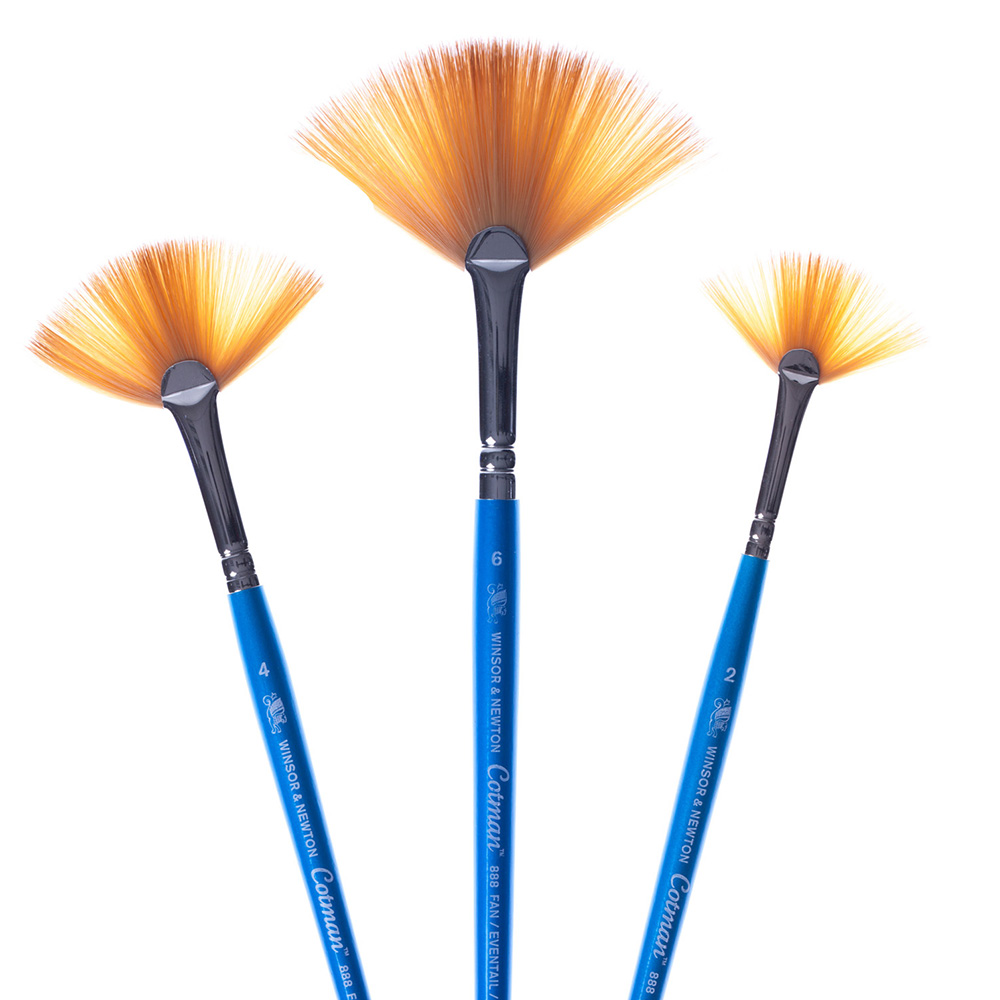 Winsor and Newton Cotman Watercolour Series 888 Short Handle Fan Brush No. 4 Image 2