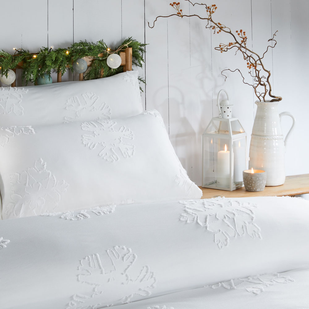 Duvet Day Single Snow Crystal Tufted Soft Touch Duvet Set Image 2