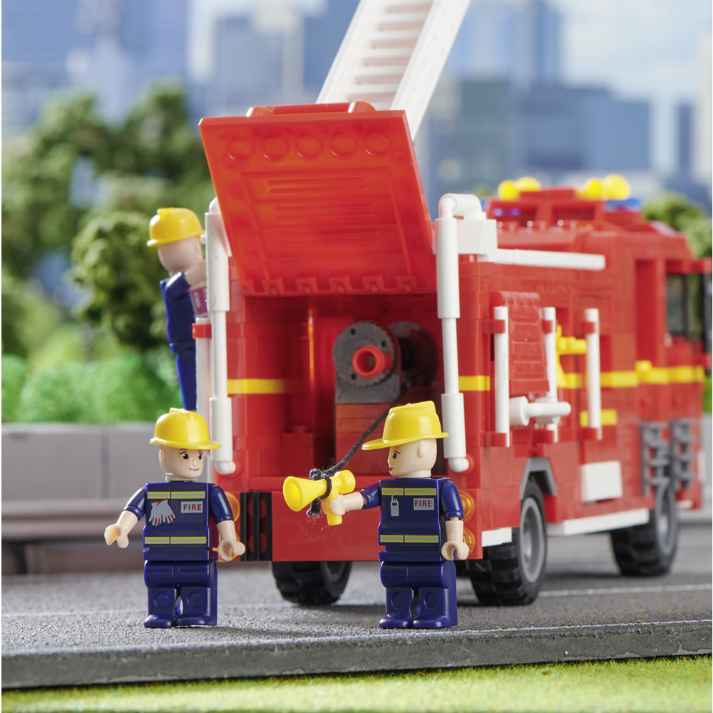Wilko Blox Fire Engine Large Set Image 6
