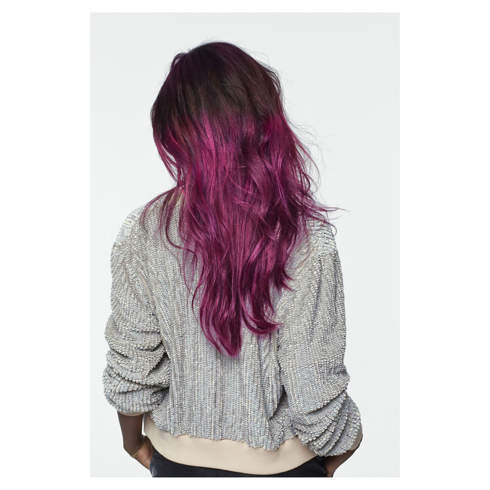 L'Oréal Paris Colorista Spray Hot Pink Hair 100ml Image 3