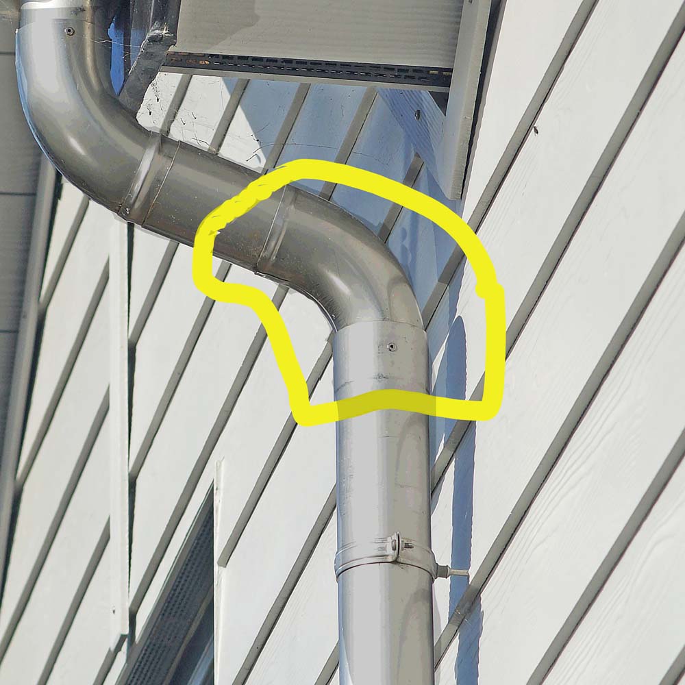 Metal Gutta 40 Degree Bend Zinc Downpipe Image 2