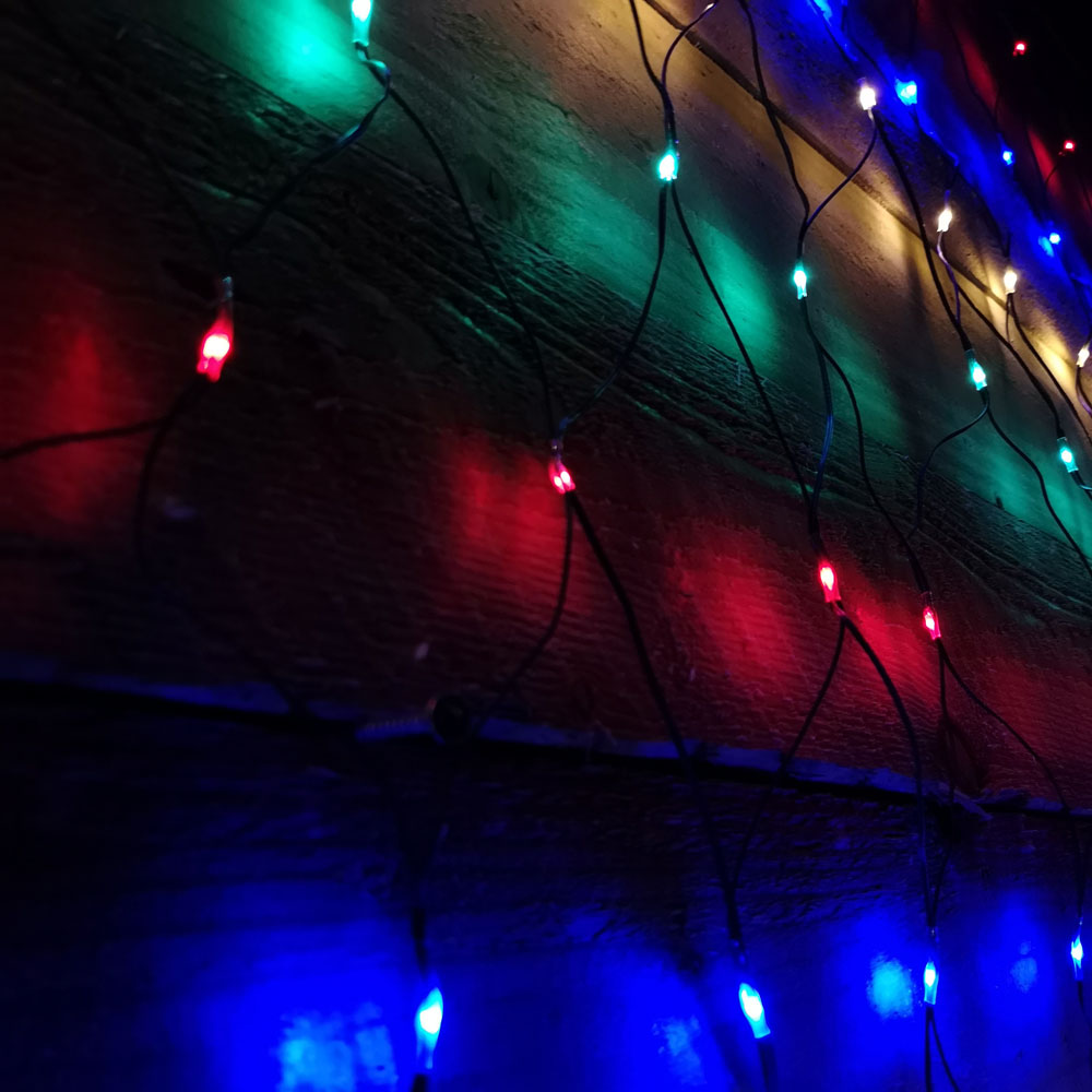 Premier 180 Multicolour LED Christmas Net Light 1.7 x 1.2m Image 3