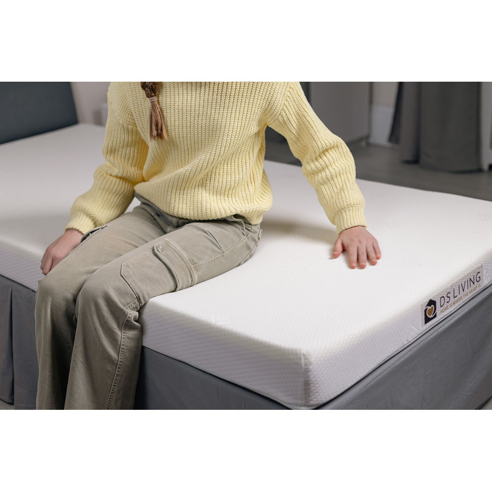 DS Living PureDream King Size Orthopaedic Memory Foam Mattress 4 inch Image 4